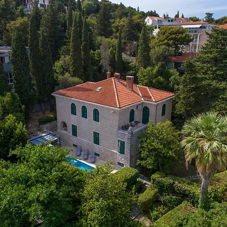 Stone Majestic W Pool - Center Vila