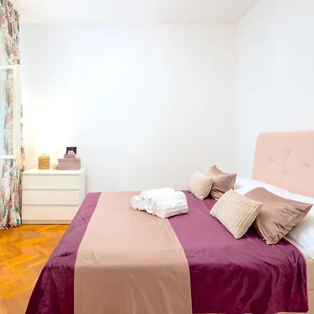 Villa Stone Majestic W Pool - Center *