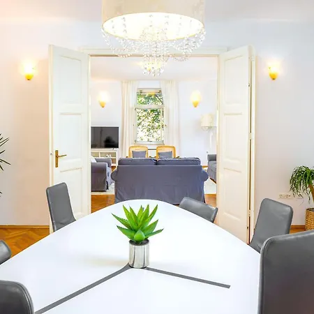 Stone Majestic W Pool - Center * ספליט