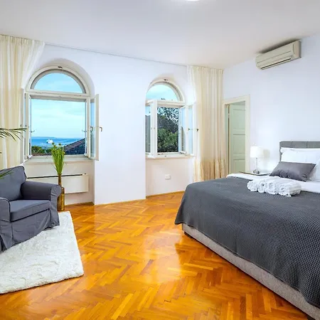 Stone Majestic W Pool - Center فيلة سبليت