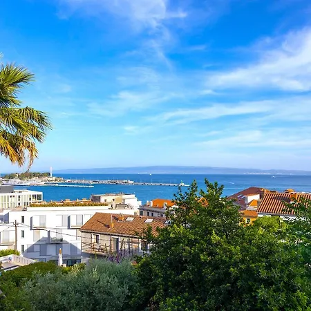 Stone Majestic W Pool - Center *