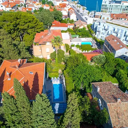Stone Majestic W Pool - Center ספליט