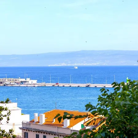 Stone Majestic W Pool - Center سبليت