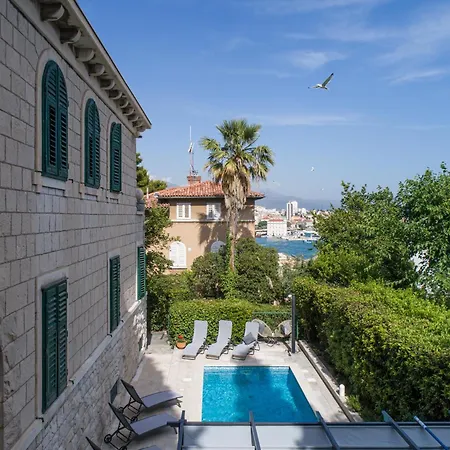 Stone Majestic W Pool - Center וילה ספליט