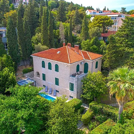 Vila Stone Majestic W Pool - Center