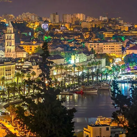 Stone Majestic W Pool - Center *